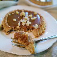 Рецепт Тарталеток с карамельным соусом и макадамией