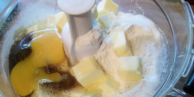 Рецепт тарталеток с карамельным соусом и макадамией