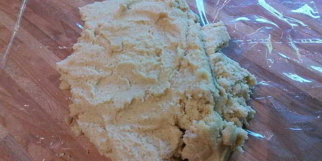 Рецепт тарталеток с карамельным соусом и макадамией