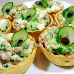 Рецепт Тарталеток с печенью трески и огурцом