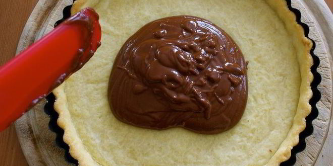 Рецепт шоколадна-сливочного тарт с фруктами