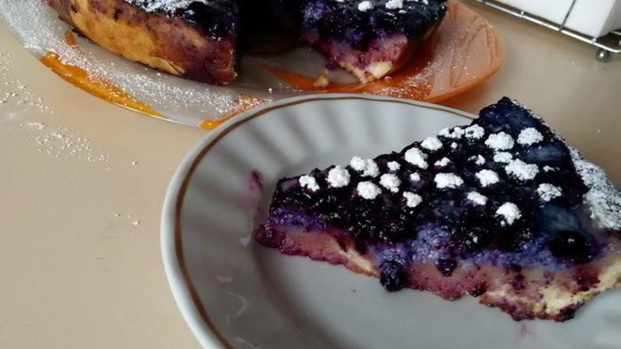 Рецепт тарта с черникой и нежным кремом в мультиварке