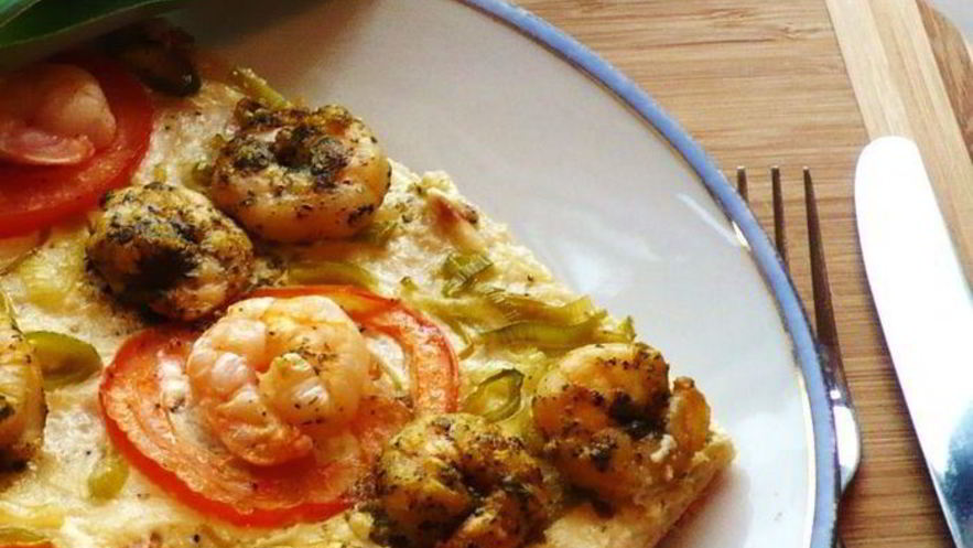 Рецепт тарта с креветками и луком-пореем