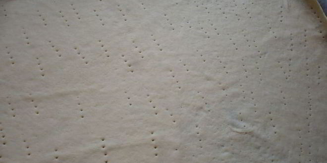 Рецепт тарта с креветками и луком-пореем