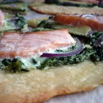 Рецепт Тарта с семгой и шпинатом Цветы за окном