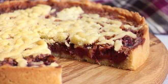 Рецепт тарта с вишней и грецкими орехами