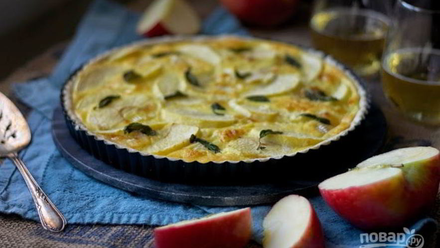 Рецепт тарта с яблоками и сыром