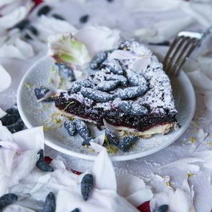 Рецепт Тарта с жимолостью