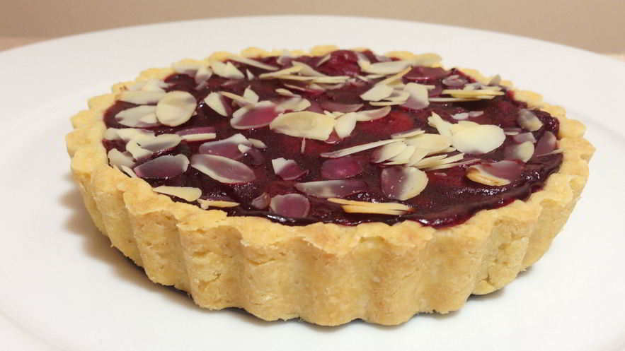 Рецепт вишневого тарта с миндалем