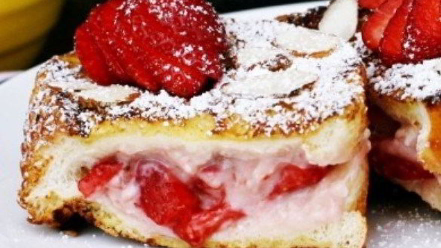 Рецепт французских тостов с начинкой из сливочного сыра и клубники