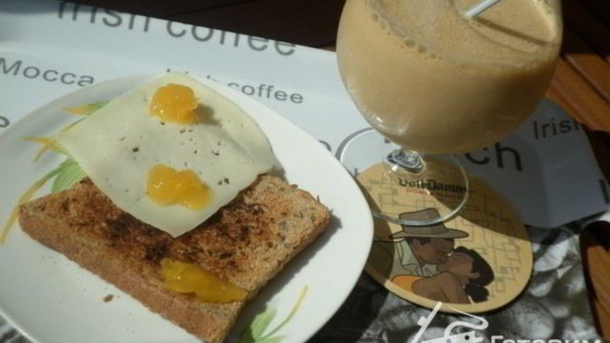 Рецепт кофейного ласси с тостом