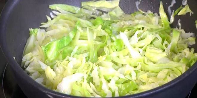 Рецепт тостов с чечевицей и капустой