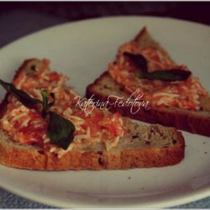 Рецепт Тостов с паштетом Альмогроте
