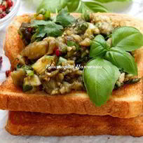 Рецепт Тостов с печеными баклажанами