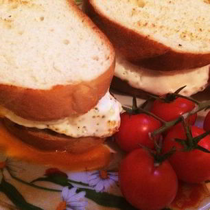 Рецепт Тостов с ветчиной и овощами