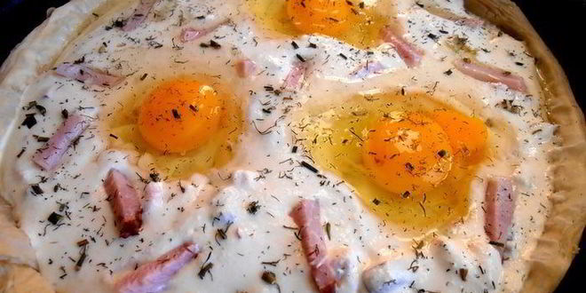 Рецепт глазуньи в съедобной сковородке