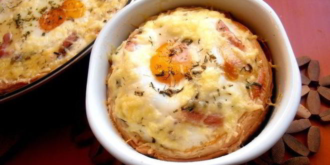 Рецепт глазуньи в съедобной сковородке