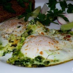 Рецепт Весенней яичницы со шпинатом