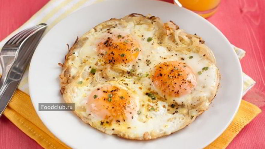 Рецепт яичницы с луком