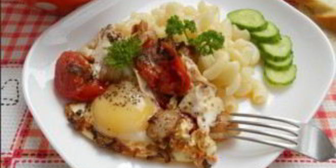 Рецепт яичницы с салом и помидорами