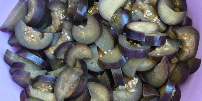 Рецепт закуски из маринованных баклажанов