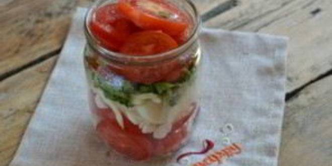 Рецепт закуски из помидоров с луком на зиму