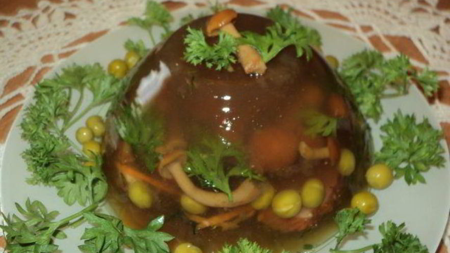 Рецепт заливного с ветчиной и опятами