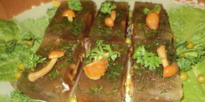 Рецепт заливного с ветчиной и опятами