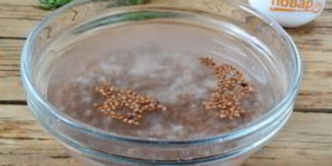 Рецепт запеченных сосисок с гречкой и рисом