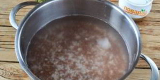 Рецепт запеченных сосисок с гречкой и рисом