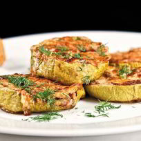 Грибной жульен в кабачковых кокотницах