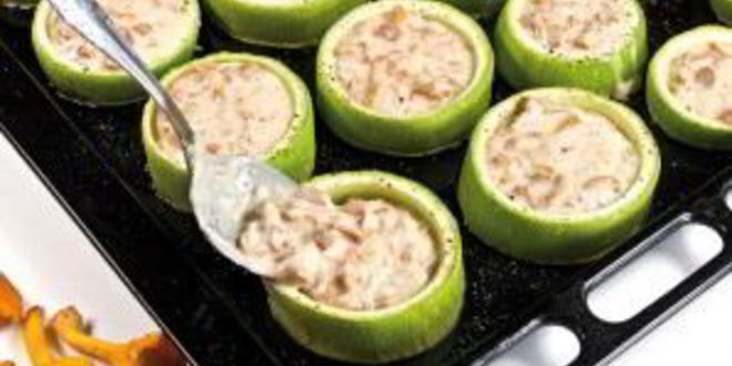 Рецепт грибного жульена в кабачковых кокотницах